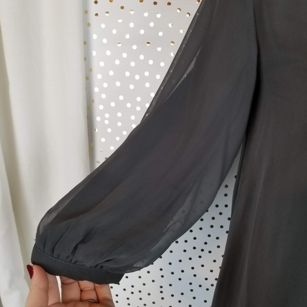 Francesca's | Grey Ruffle Front Shift Dress - Picture 4 of 8